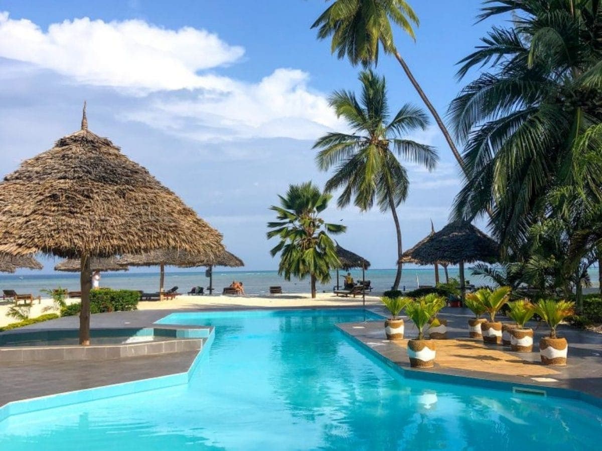 Smiles Beach Hotel